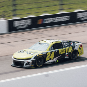 **PRE-ORDER** 2025 IOWA WIN ELITE REGULAR PAINT 1:24 DIE-CAST